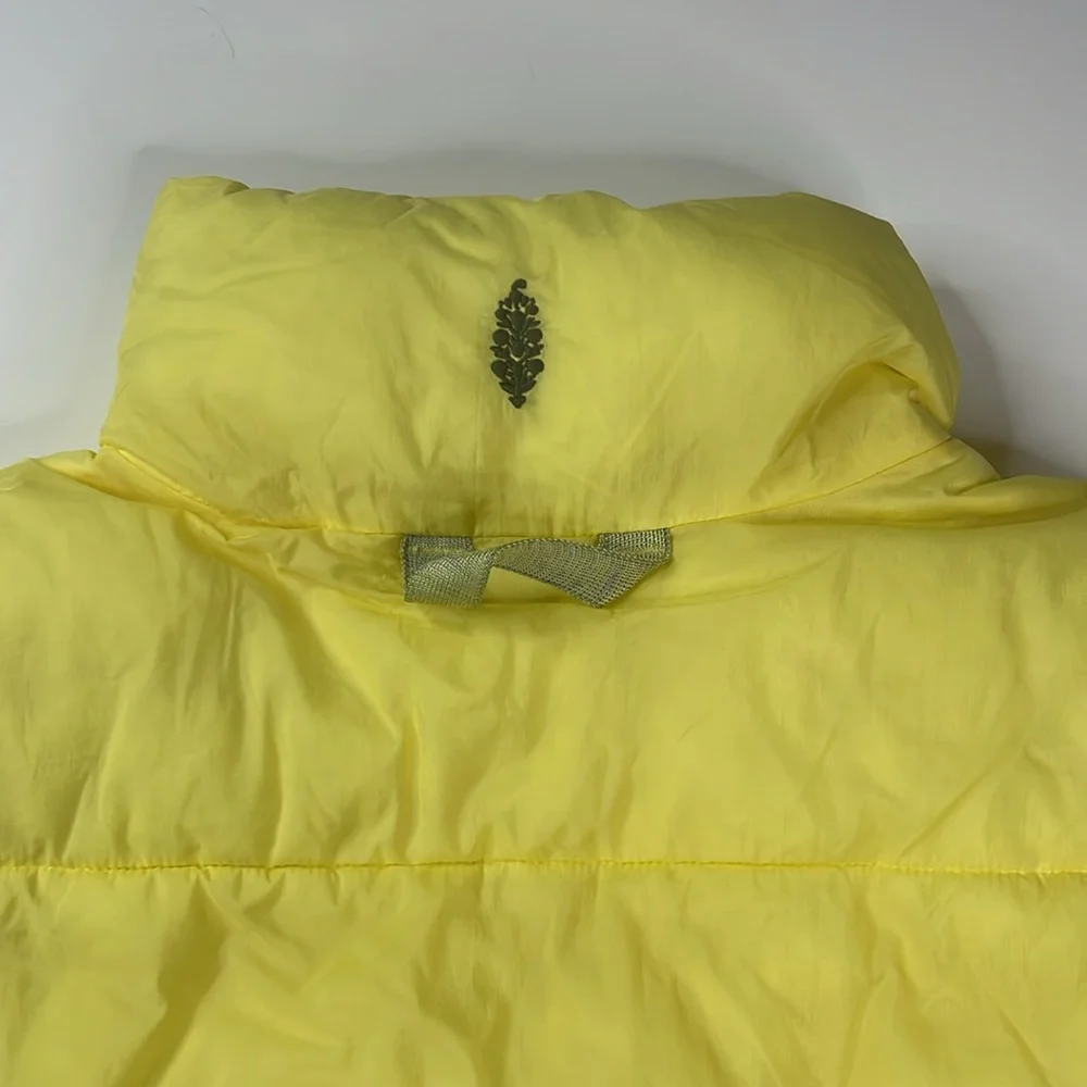 Neon Yellow Sleeveless Puffer Vest - Picture 8 of 10